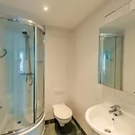 Premier Dublin, מלון דירות
