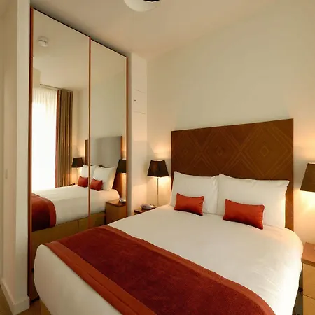 Premier Dublin, 4* サンディフォード