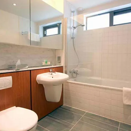 Premier Dublin, アパートホテル サンディフォード