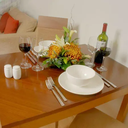 Premier Dublin, アパートホテル 4*