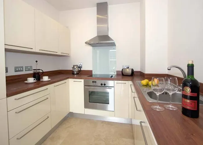 Premier Dublin, Aparthotel